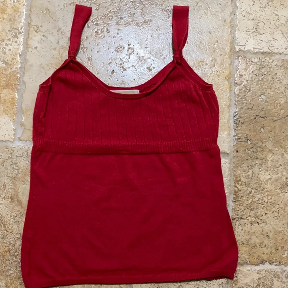 Michael Kors S/P top red 85 percent rayon 35 nylon - Picture 1 of 4